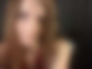 Live cam show with RossieFontecchio - Young Adult on Dolls Live