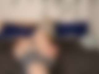 RossieFontecchio's Live Sex Cam Show