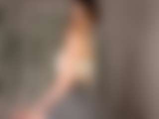 Live cam show with RossieFontecchio - Blue Eyes on livesuperchat.net