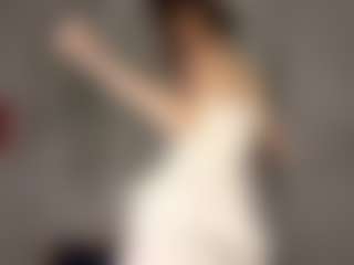 Live cam show with RossieFontecchio - Brown Hair on Fling VIP Chat