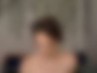 Live cam show with RossieFontecchio - College on fapnchat