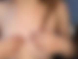 RossieFontecchio's Live Sex Cam Show