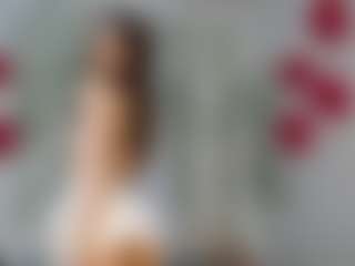 Live cam show with RossieFontecchio - Panties on AdultVida.com