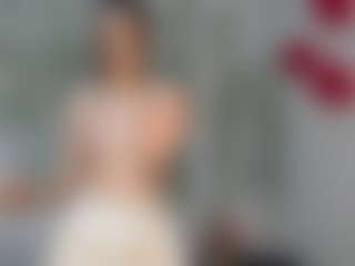 Live cam show with RossieFontecchio - Cute on https://playwithruby.com