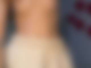 Live cam show with RossieFontecchio - Small Tits Teen (18+) on Camsoda