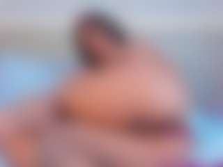 Live cam show with April Grey - Submissive on galaxygirlnitro.com