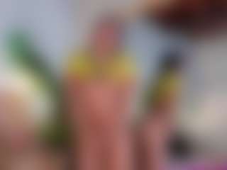 Live cam show with April Grey - Submissive on instabang