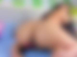 Live cam show with April Grey - Average on Camsoda