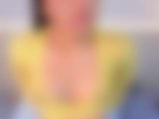 Live cam show with April Grey - Petite on LiveSexCams6
