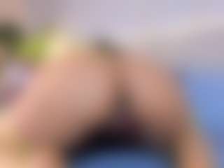 Live cam show with April Grey - Small Tits on Big Tits