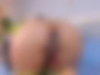 Live cam show with April Grey - Cute on SpankPalCams