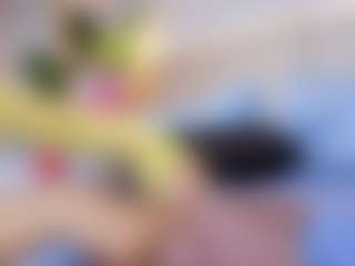 Live cam show with April Grey - Average on TeamSkeetLive