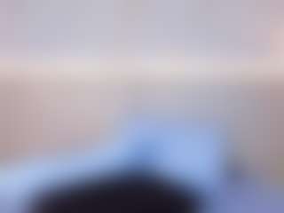 Live cam show with April Grey - Average on 1on1-livenow