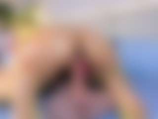 Live cam show with April Grey - Spank Brown Hair on Porn Luv