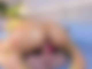 Live cam show with April Grey - Strip Brown Hair on fuklive.com