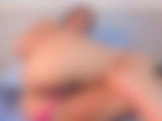 Live cam show with April Grey - Average on Camsoda