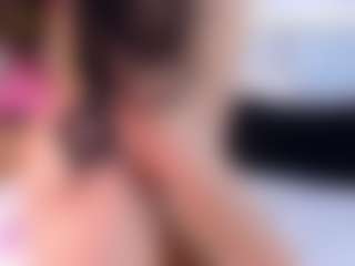 Live cam show with April Grey - Latina on xDating | colombia