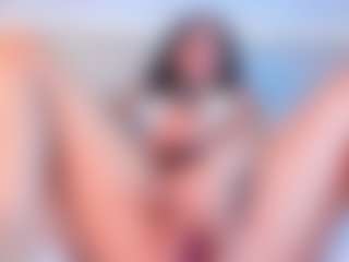 Live cam show with April Grey - Latina on alttransgirls | colombia