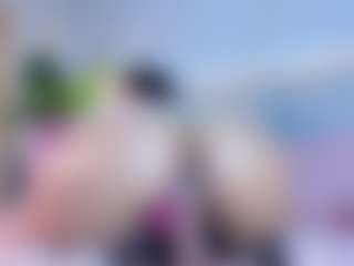 Live cam show with April Grey - Squirt Latina on Uber Horny | colombia