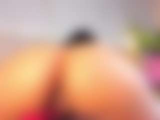 Live cam show with April Grey - Squirt Teen (18+) on Camsoda
