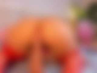 Live cam show with April Grey - Fingering on pussylord.com