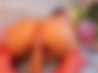 Live cam show with April Grey - Small Tits Brown Hair on Lustler