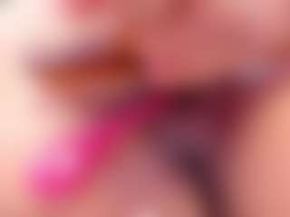 Live cam show with April Grey - Colombia on Camsoda