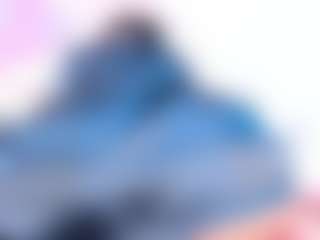 Live cam show with April Grey - Skinny Teen (18+) on StripNow