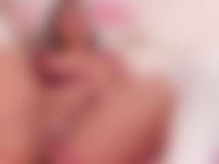 Live cam show with April Grey - Colombia on slutload