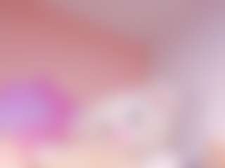 Live cam show with April Grey - Average on CamClone