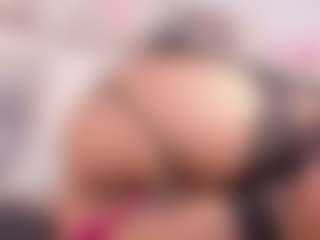 Live cam show with April Grey - Average on Cam Slut