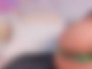 Live cam show with April Grey - Brown Hair Petite on Camiplay Live