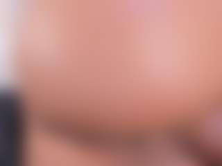 Live cam show with April Grey - Nature Brown Hair on Camsoda