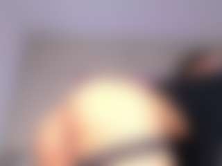 Live cam show with AriiannaVega - Latina on Camsoda | colombia