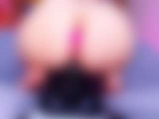 aurora-mr's Live Sex Cam Show