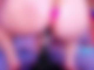 aurora-mr's Live Sex Cam Show