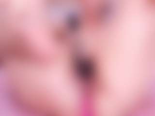 aurora-mr's Live Sex Cam Show