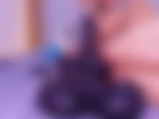 aurora-mr's Live Sex Cam Show