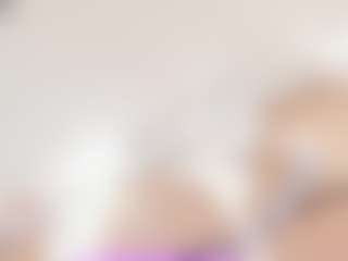 Live cam show with Chloe-Cortez - Squirt on SmokeAndPoke