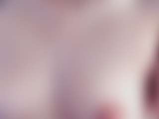 Live cam show with Chloe-Cortez - Small Tits on Mixed Magazine Live