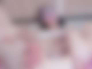 Live cam show with Chloe-Cortez - Strip on livesuperchat.net
