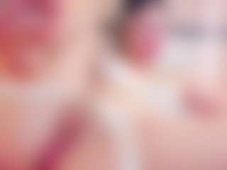 Live cam show with Chloe-Cortez - Skinny on CamClone