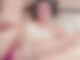 Live cam show with Chloe-Cortez - Erotic Dance on AdultVida.com