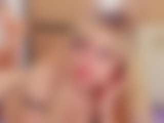 Live cam show with Chloe-Cortez - Small Tits on CamwithHer