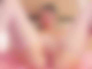 Live cam show with Chloe-Cortez - Small Tits on liverealitysex.com
