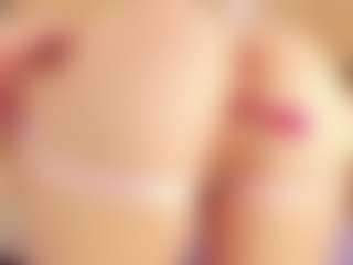 Live cam show with Chloe-Cortez - Deepthroat on Soda Cam