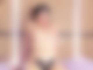 Live cam show with Chloe-Cortez - Skinny on livesuperchat.net