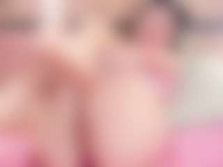 Live cam show with Chloe-Cortez - Spank on Camsoda