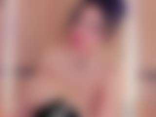 Live cam show with Chloe-Cortez - Ass Bouncing on Mixed Magazine Live