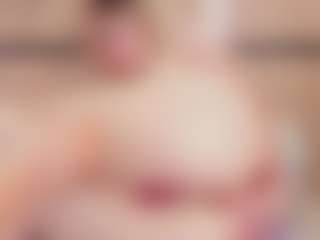 Live cam show with Chloe-Cortez - Skinny on Camsoda